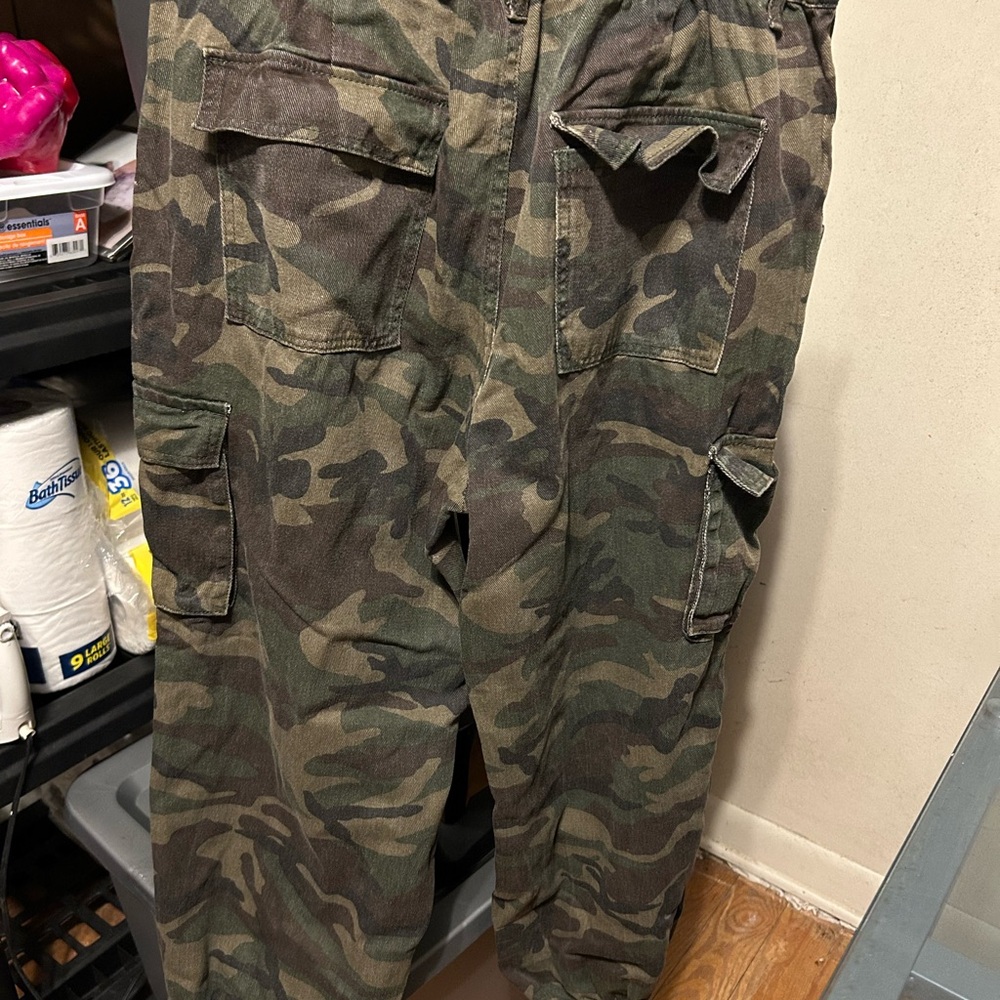 Women’s Camouflage Cargo Pants